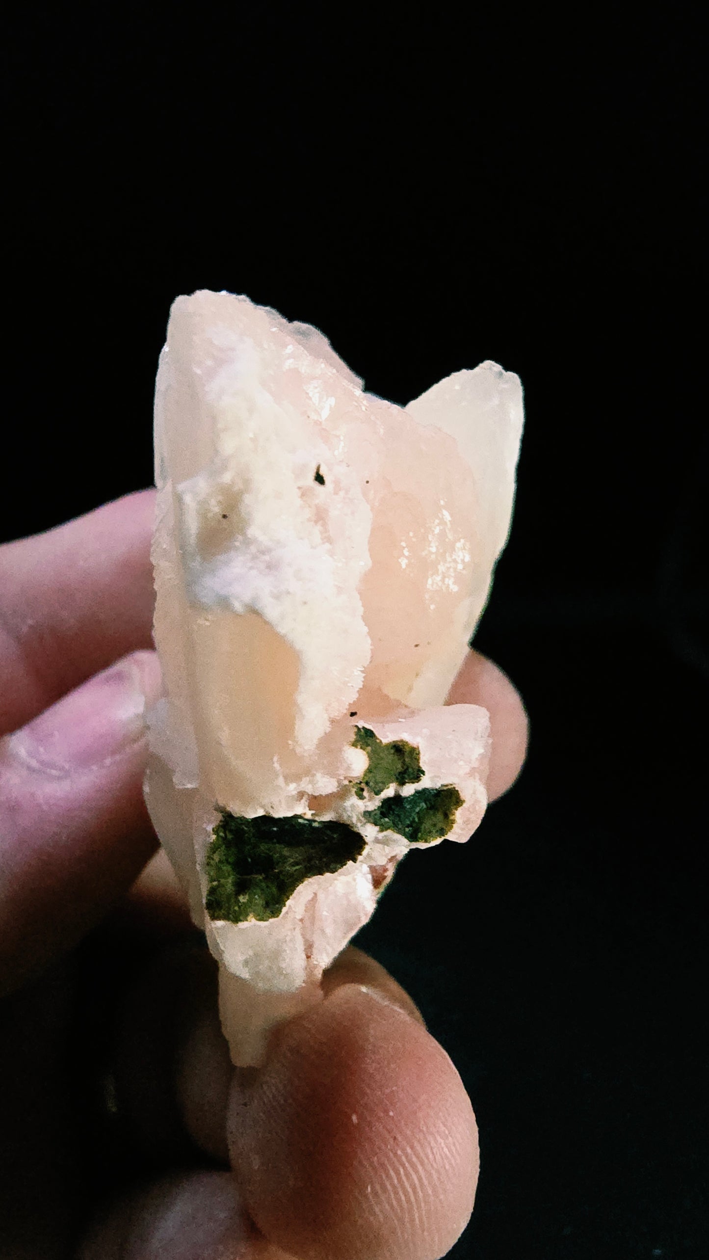 Peach Heulandite "Compassion Stone" – Maharashtra, India – 0.13 lbs