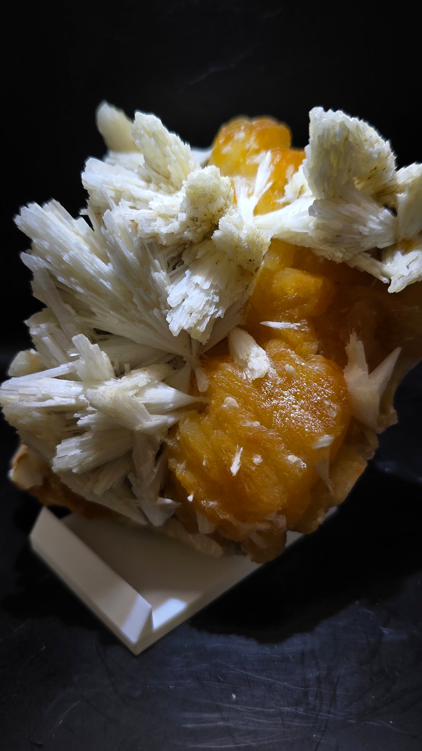 Shooting Star Scolecite & Honey Stilbite – Maharashtra, India – 1.3 lbs