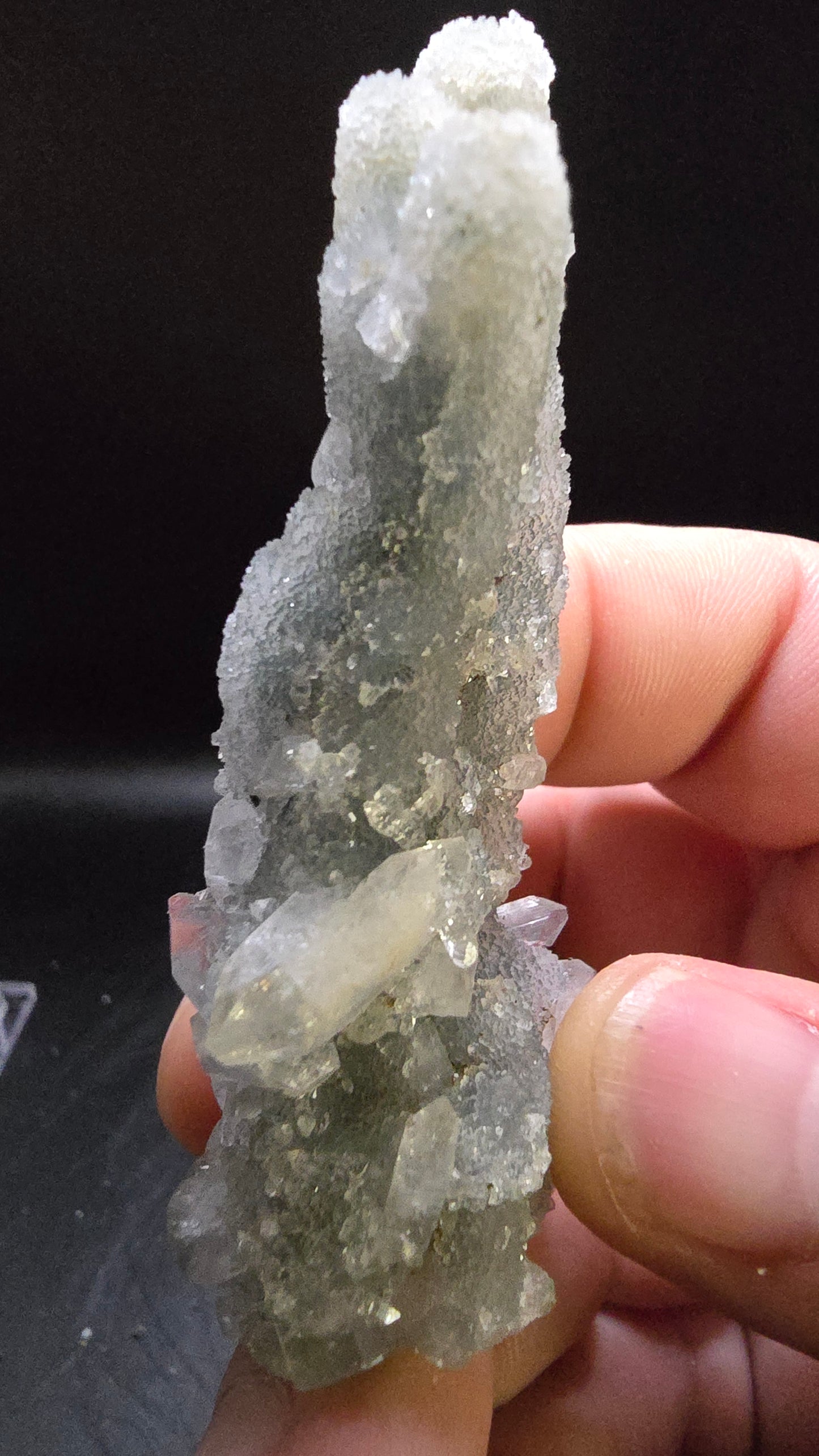 Midnight Apophyllite – Maharashtra, India – 0.09 lbs
