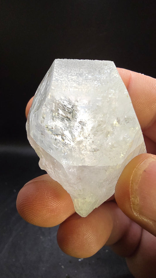 Diamond Apophyllite Point – Maharashtra, India – 0.13 lbs