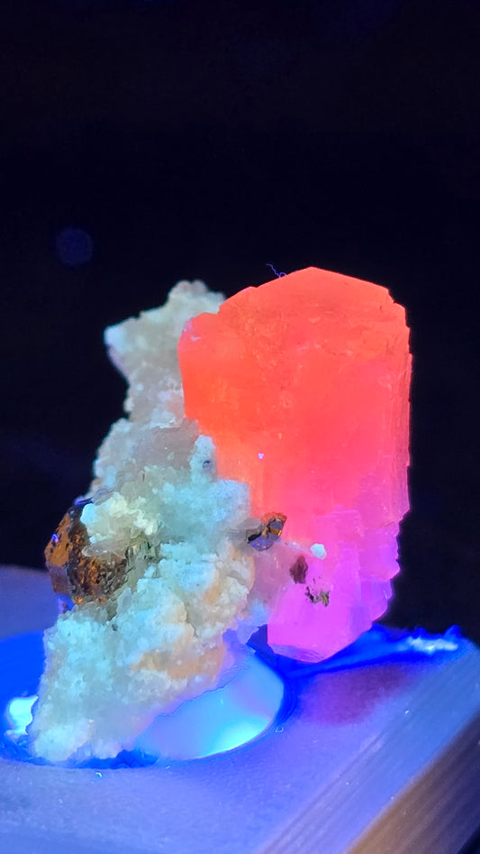 Double-Terminated Mangano Calcite with Pyrite UV – Huanzala Mine, Peru – 15 Grams