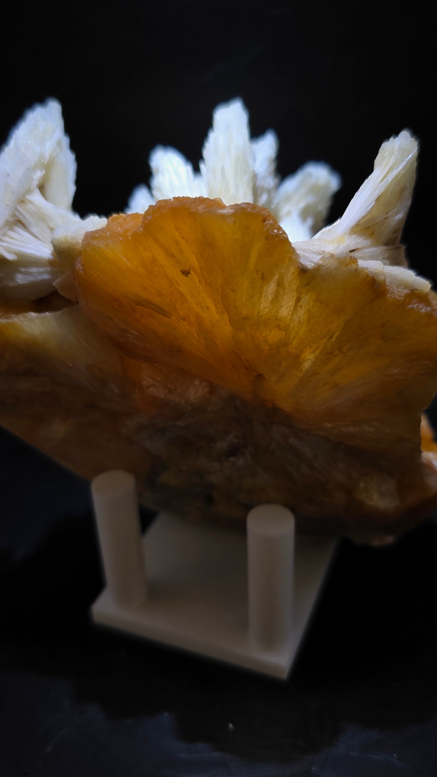 Shooting Star Scolecite & Honey Stilbite – Maharashtra, India – 1.3 lbs