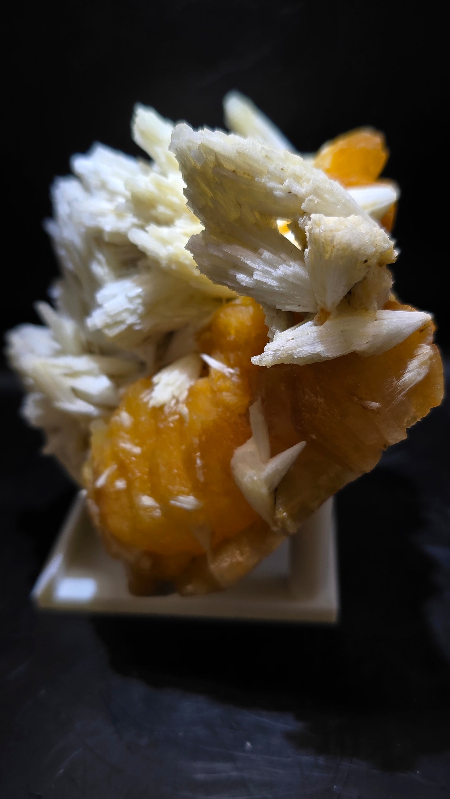 Shooting Star Scolecite & Honey Stilbite – Maharashtra, India – 1.3 lbs