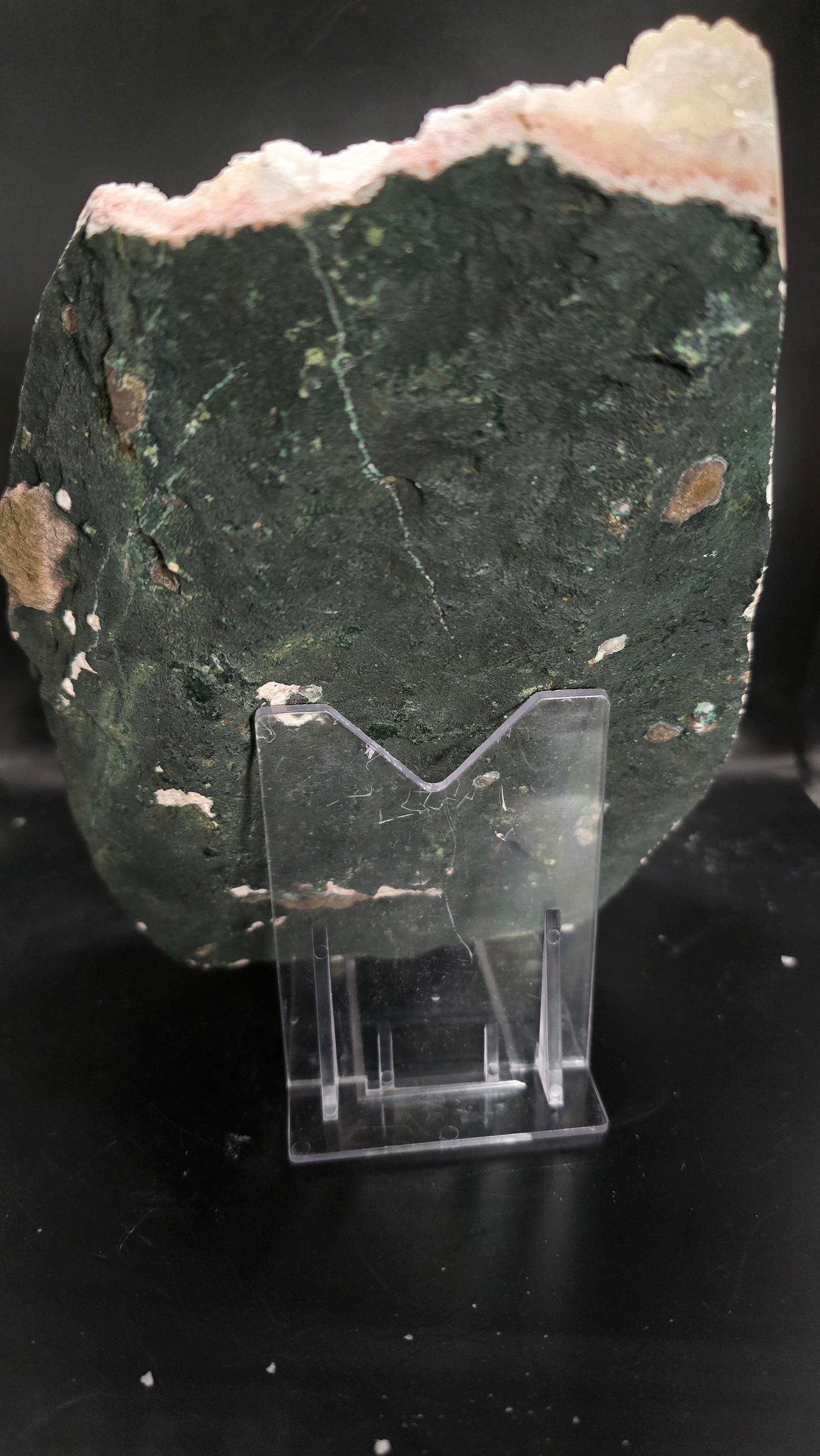 Stilbite Formation with UV Reactive Calcite Druzy – Maharashtra, India – 2.88 lbs