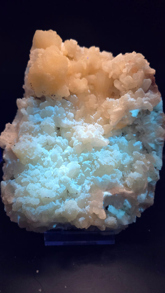 Stilbite Formation with UV Reactive Calcite Druzy – Maharashtra, India – 2.88 lbs