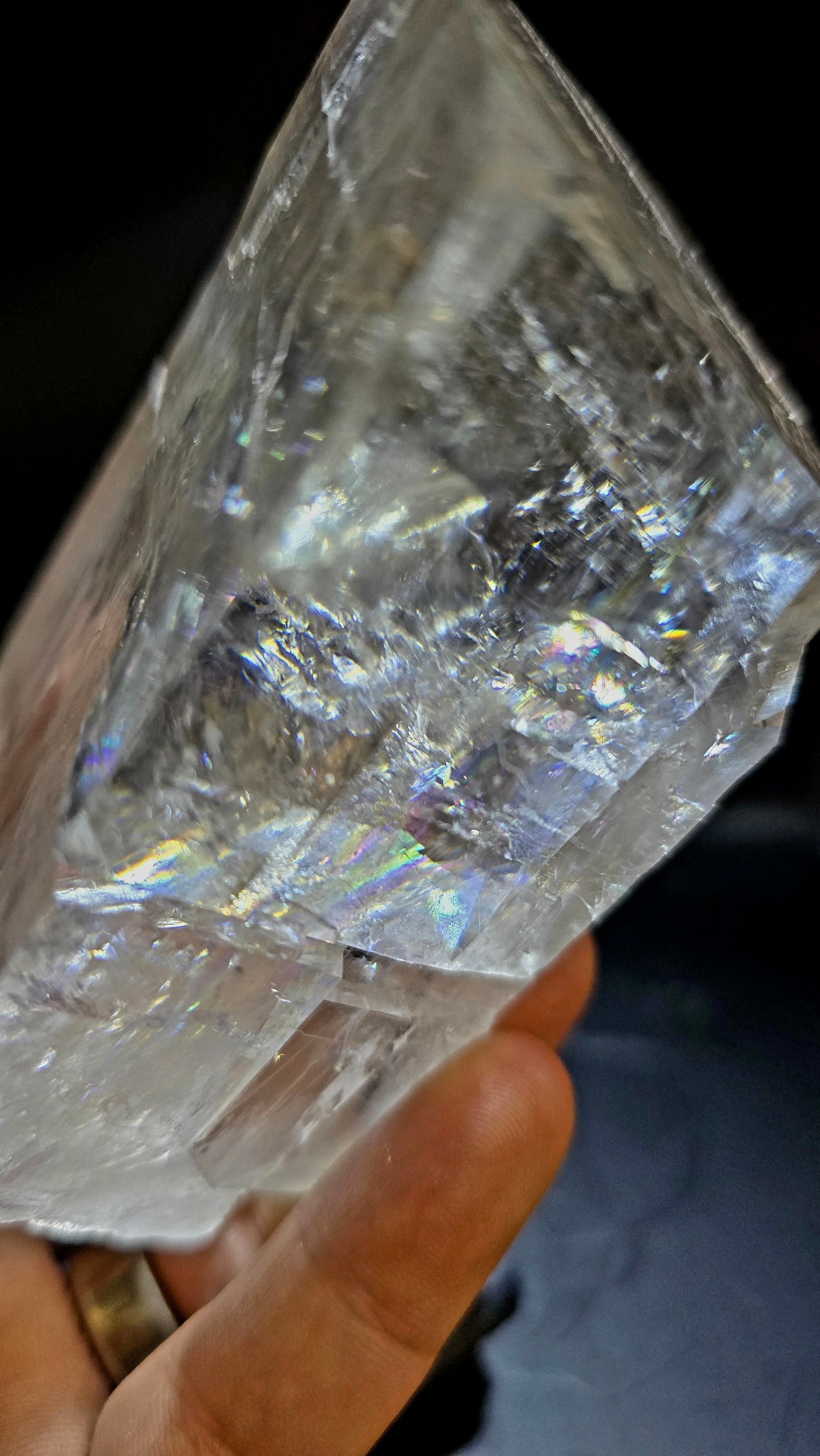 Optical Calcite (Iceland Spar Variety) – Maharashtra, India – UV Reactive – 1.02 lbs