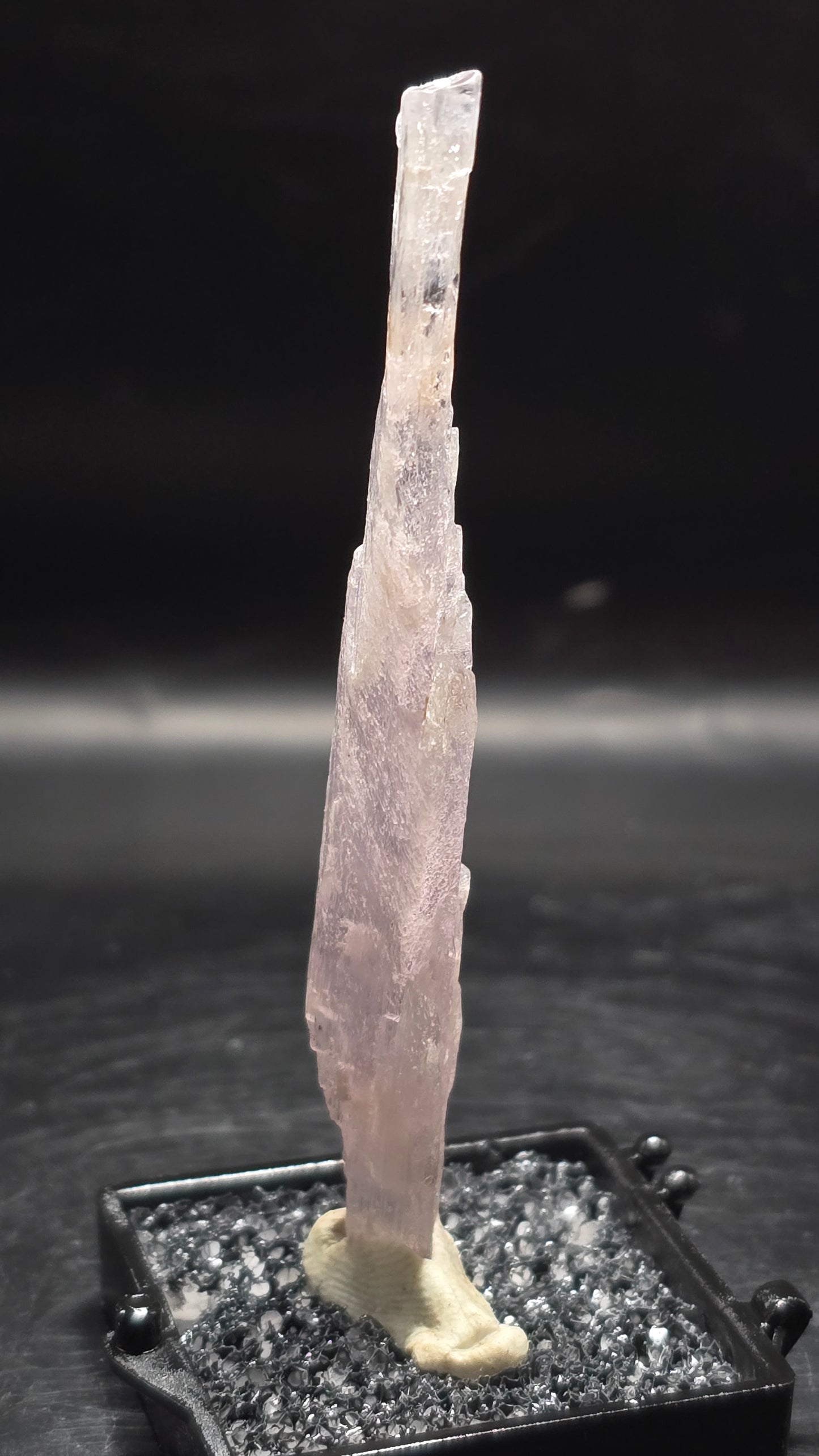 Pink Kunzite Crystal – Kunar, Afghanistan – UV Reactive – 9 Grams