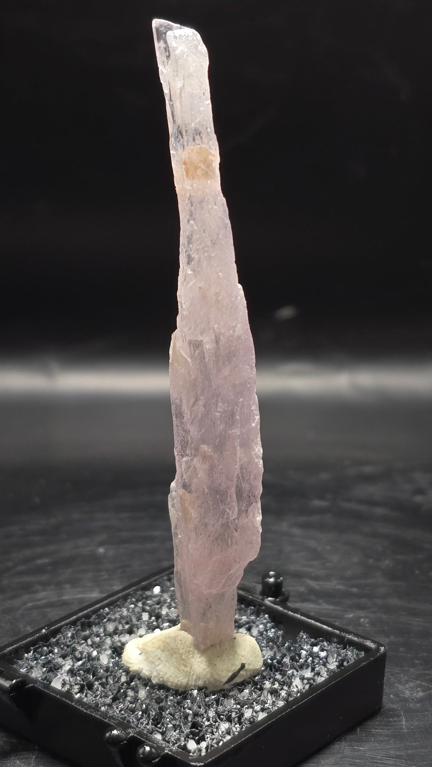 Pink Kunzite Crystal – Kunar, Afghanistan – UV Reactive – 9 Grams